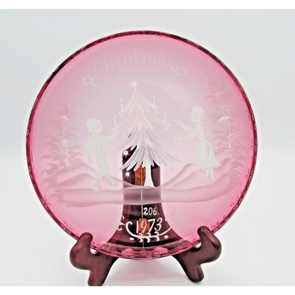 Mary Gregory Style 1973 Christmas Plate Cranberry Bohemia Crystal 8 in Pink
